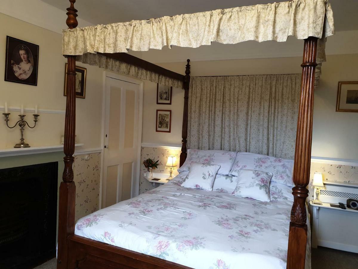Bed and Breakfast Saint Hilda'S House Уитби Экстерьер фото